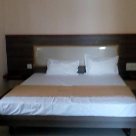 Hotel Meyyappaa Karaikudi Zewnętrze zdjęcie